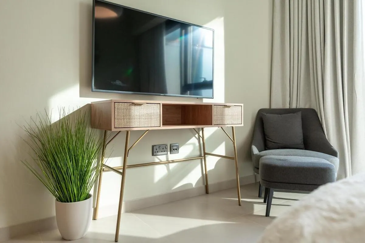 Brand New Apartment Next To Burj Khalifa And Dubai Mall