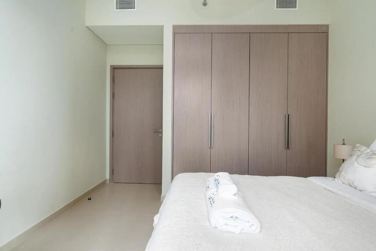 Brand New Apartment Next To Burj Khalifa And Dubai Mall