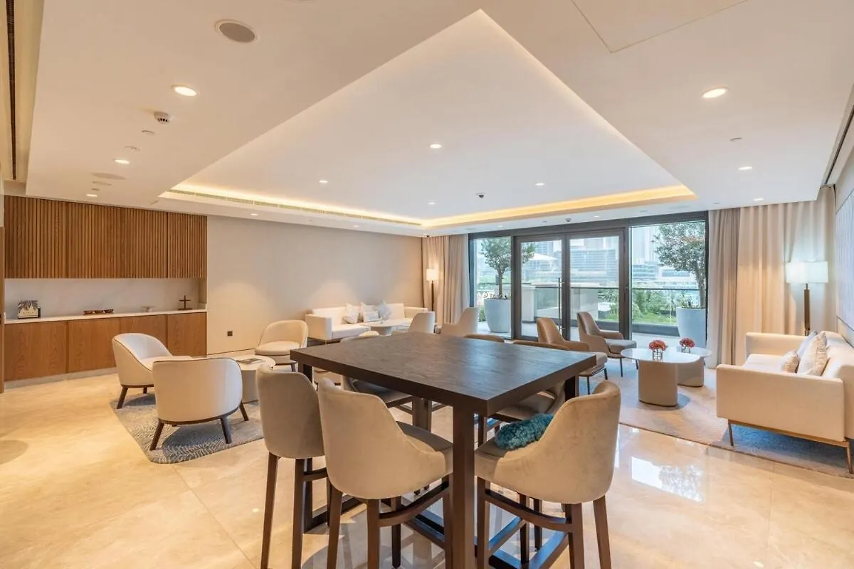 Brand New Apartment Next To Burj Khalifa And Dubai Mall