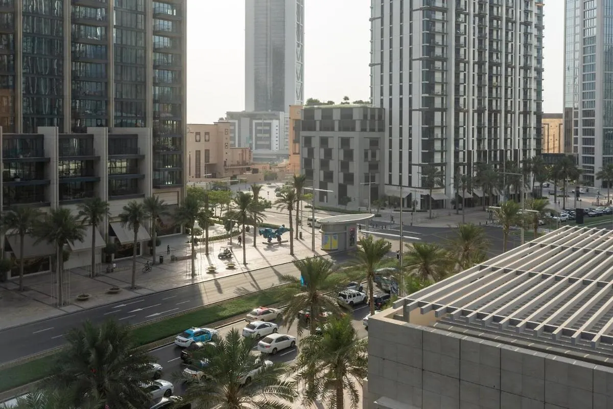 Brand New Apartment Next To Burj Khalifa And Dubai Mall