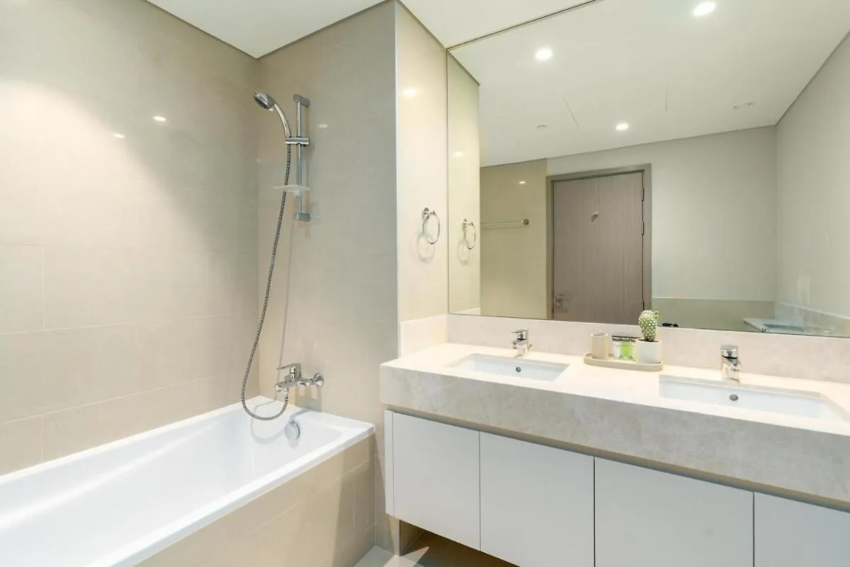 Brand New Apartment Next To Burj Khalifa And Dubai Mall 0*,  United Arab Emirates